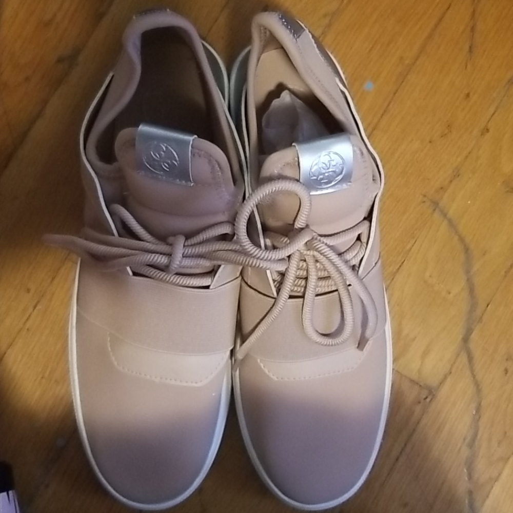 Pink shoes